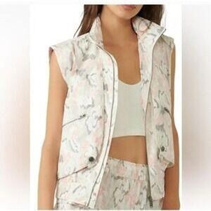 NWT Free People Premium Gorpcore Floral Print Utility Vest Womens Festival Sz M